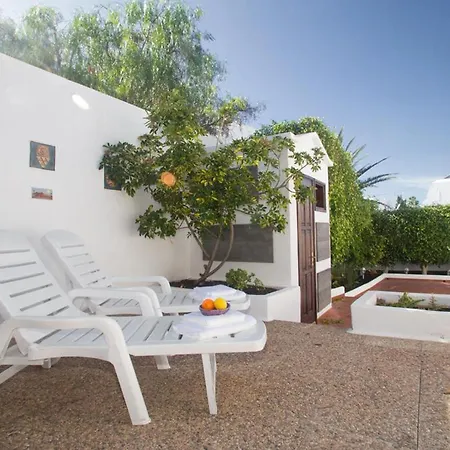 2br Beach House - Solarium Terrace Shower - 12 Willa